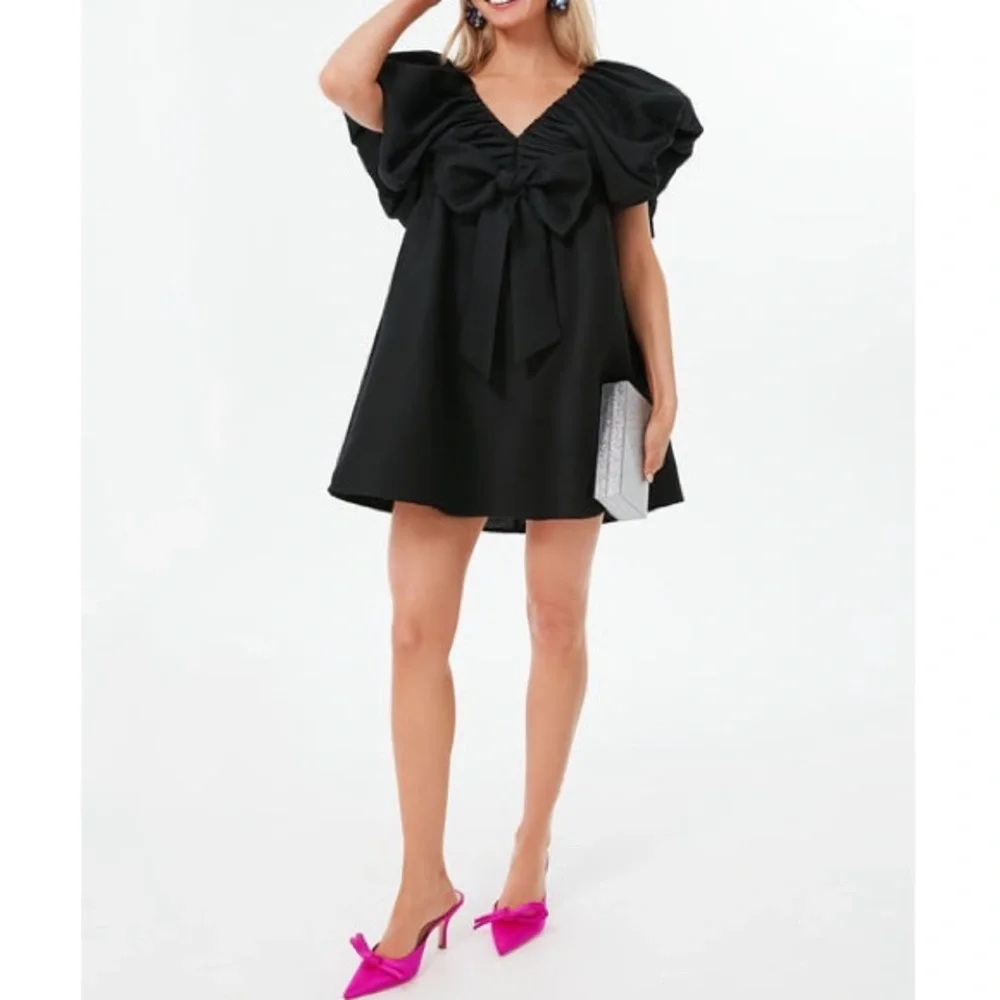TUCKERNUCK
Black Brooke Mini Dress